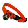 Collar para gato con cascabel color naranja, fabricado con tela stretch para brindar seguridad y comodidad a tu mascota, al momento de su exploración, cuenta con cascabel y reflejantes para mejorar la ubicación de tu gato en casa.