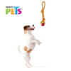 Juguete para perro cuerda de 35 cm de largo en forma de lazo con dos nudos y pelota de tenis, Juguete de hilo elaborado con materiales que resisten jalones y mordidas, con cuerda tejida y anudada y pelota de tenis que invitan al perro a mordisquear.
